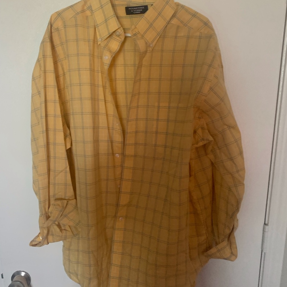 Last call: Bundle…6 men’s 2XL shirts. Lightly worn, or NWT